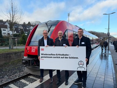 S 23 fährt nach der Jahrhundertflut wieder auf der Erfttalbahn S 23 fährt nach der Jahrhundertflut wieder auf der Erfttalbahn